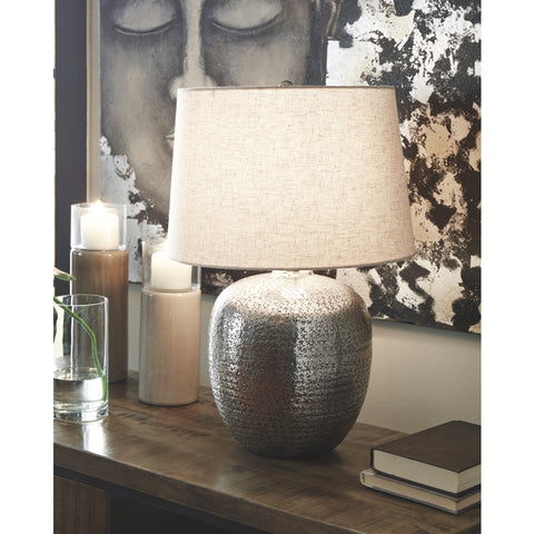 Ashley L207314 Magalie Lamp